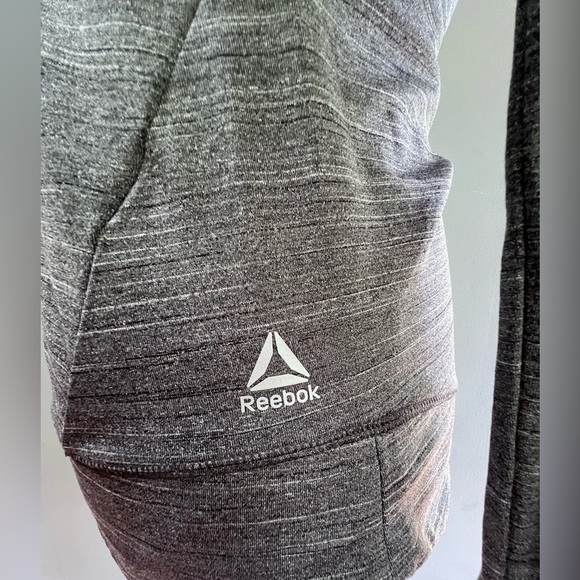 Reebok Women's 1/2 Zip Pullover Running Track Jacket Gray Size S Vented Fitted - Picture 3 of 12
